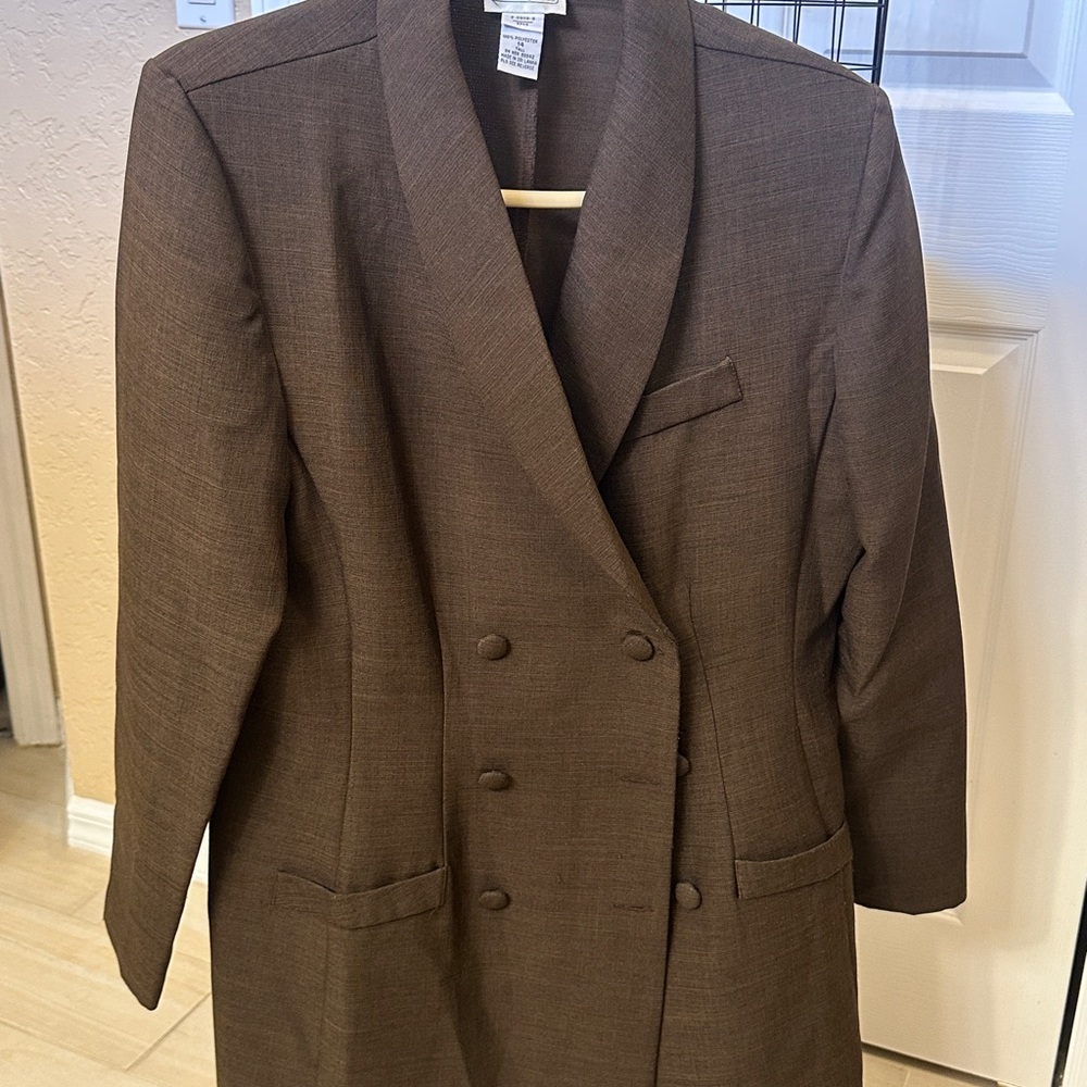14 T Women’s Pants Suit